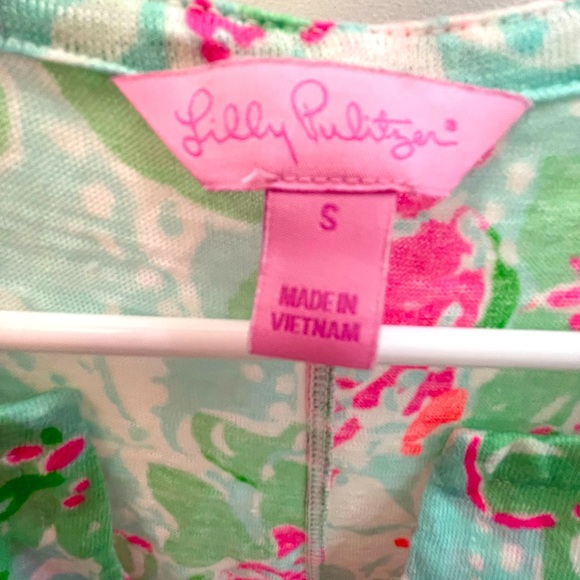 Lilly Pulitzer Duval Top in Beach Walk Poolside Blue Print. Small. - Picture 6 of 7